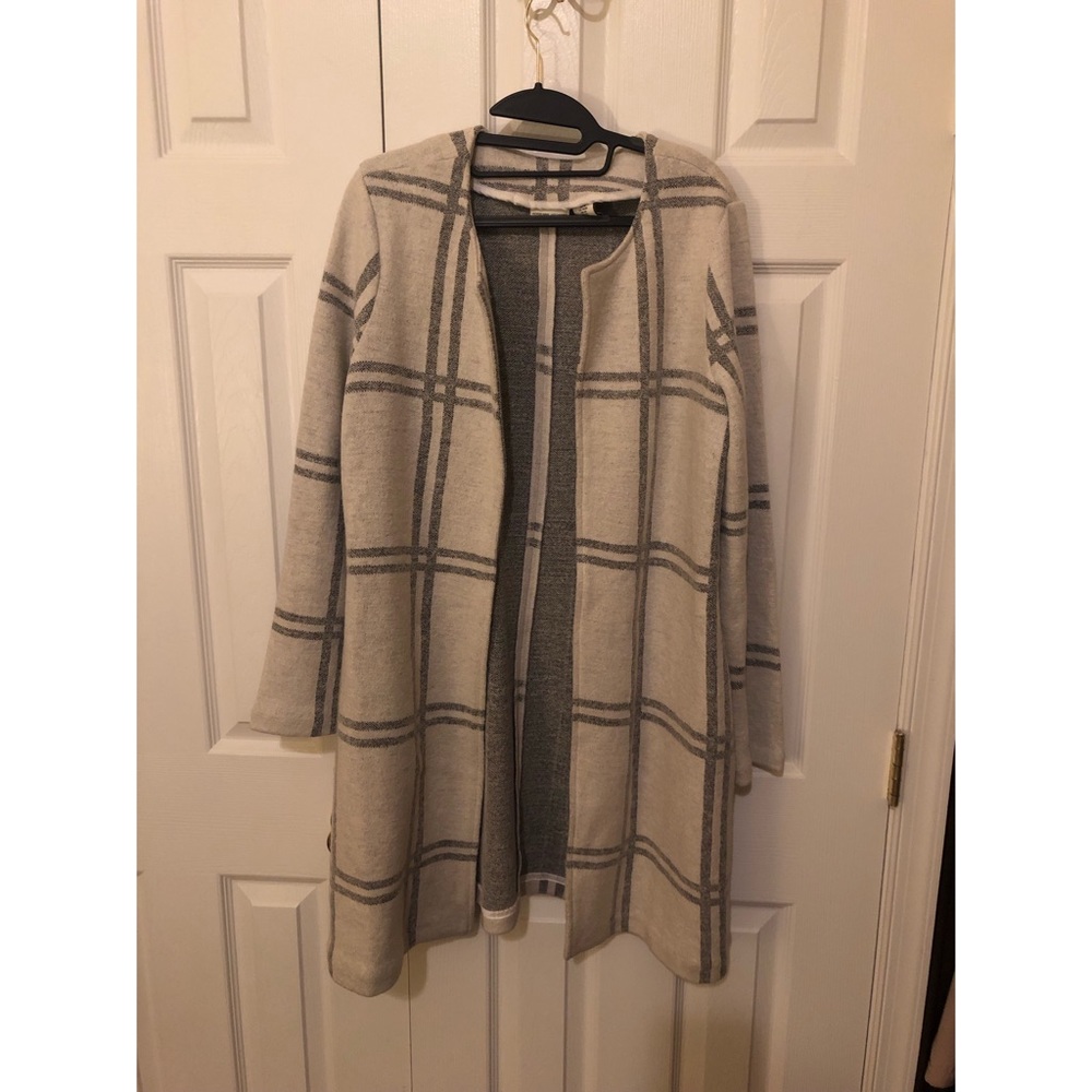 Beautiful lightweight wool coat - size 8